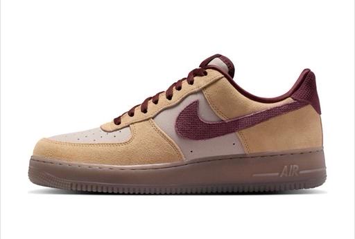  — NIKE AIRFORCES