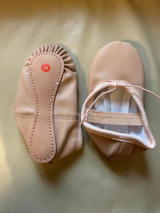 Buy & Sell Miry Lane Industrial Estate Wigan - Photos for Girls ballet shoes suit for16cm foot length