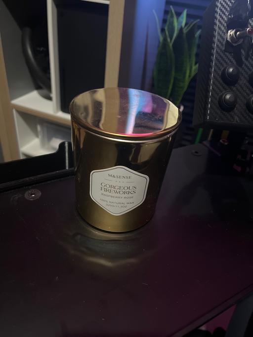Buy & Sell Kimberworth Rotherham - Photos for Raspberry rose candle