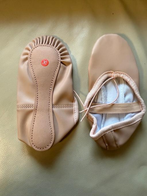 Buy & Sell Miry Lane Industrial Estate Wigan - Photos for Girls ballet shoes suit for 19cm foot length
