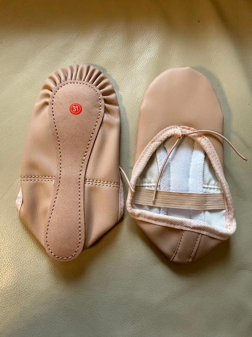 Buy & Sell Miry Lane Industrial Estate Wigan - Photos for Girls ballet shoes suit for19.5cm foot length