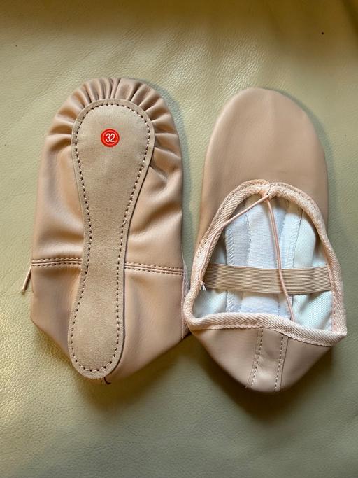 Buy & Sell Miry Lane Industrial Estate Wigan - Photos for Girl’s ballet shoes suit for20cm foot length