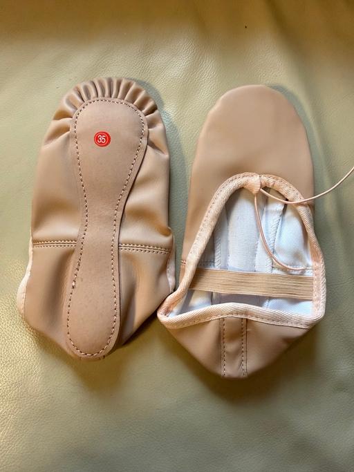 Buy & Sell Miry Lane Industrial Estate Wigan - Photos for Girls ballet shoes suit for21.5cm foot length