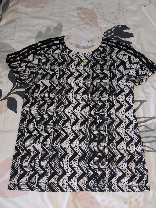  — Adidas t-shirt -10