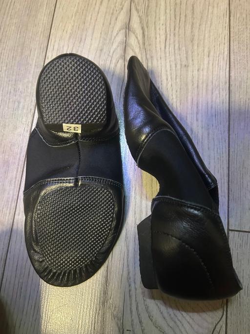 Buy & Sell Miry Lane Industrial Estate Wigan - Photos for Black jazz shoes suit for 19.5cm foot length