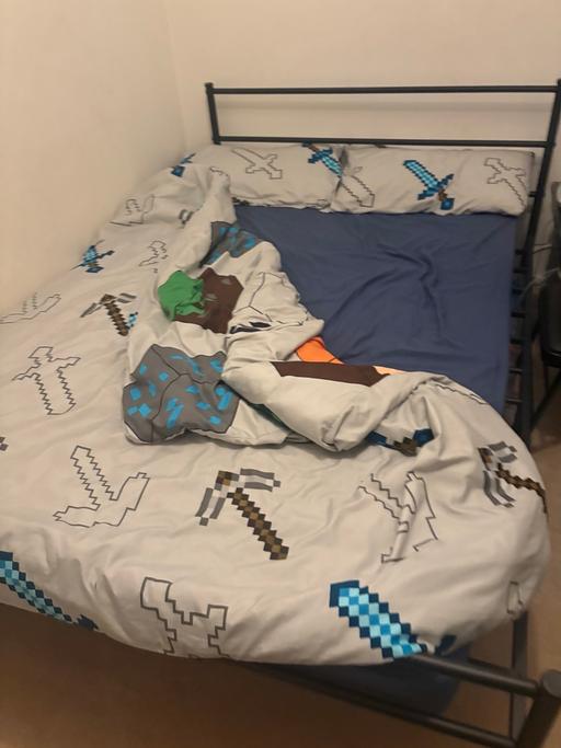 Buy & Sell Bluewater Dartford - Photos for Bed frame (with mattress)