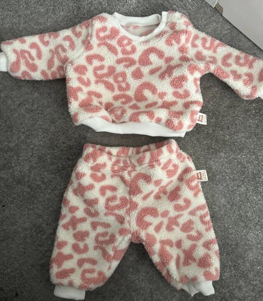  — Baby girl set tracksuit top and bottoms