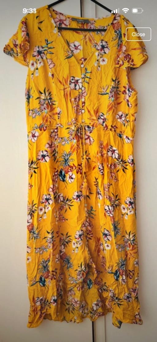  — Ladies summer dress