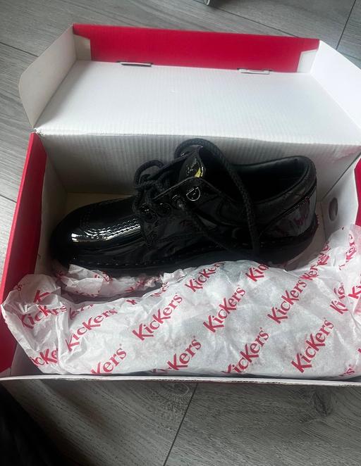  — School shoes Kickers