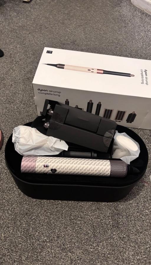  — Dyson airwrap complete long