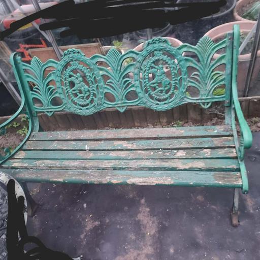 Buy & Sell Lye Dudley - Photos for cast iron bench with poloplayer pattren back