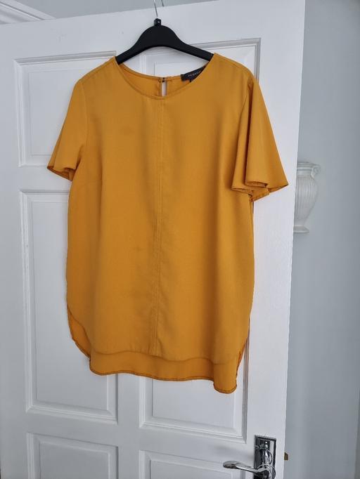  — blouse