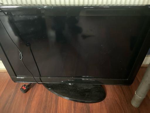 Buy & Sell Bartley Green Birmingham - Photos for Smart tv 32 inch no remote with stand