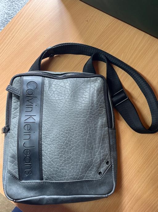 Buy & Sell Manor Park East London - Photos for Calvin klein jeans shoulder bag