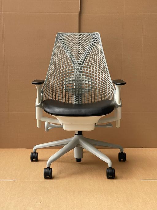Buy & Sell West Bowling Bradford - Photos for Herman miller Sayl - black / white - UK