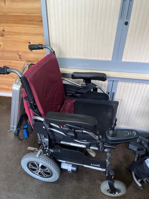  — mortar/electric charging wheelchair