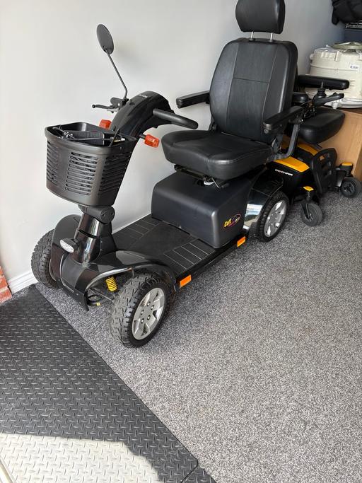 Buy & Sell Higher Bartle Preston - Photos for 8mph scooter.