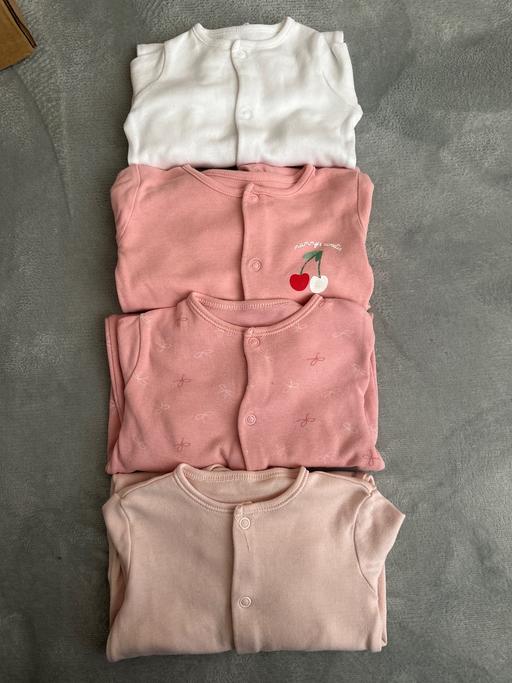  — Baby grows 0-3 months