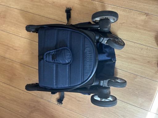  — Baby Jogger pushchair
