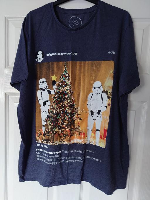  — Mens Christmas top size L