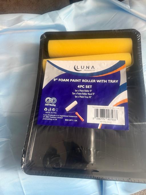 Buy & Sell Birmingham Birmingham - Photos for Four piece set foam paint roller with tray