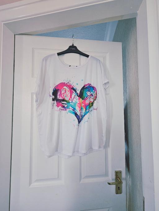 Buy & Sell Newton Doncaster - Photos for Patterned Tshirt, size 16/18..like new