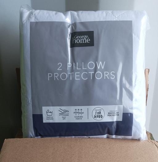 Buy & Sell Deritend Birmingham - Photos for 2 pillow protectors