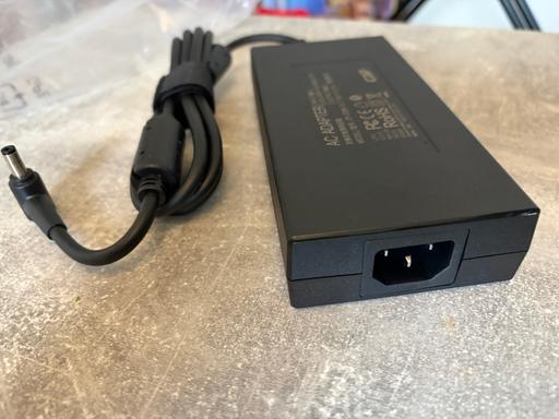 Buy & Sell North Elmsall Wakefield - Photos for Universal 230W 19V AC power Adapter