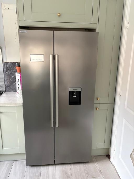 Buy & Sell Royal Albert Liverpool - Photos for Silver American fridge freezer