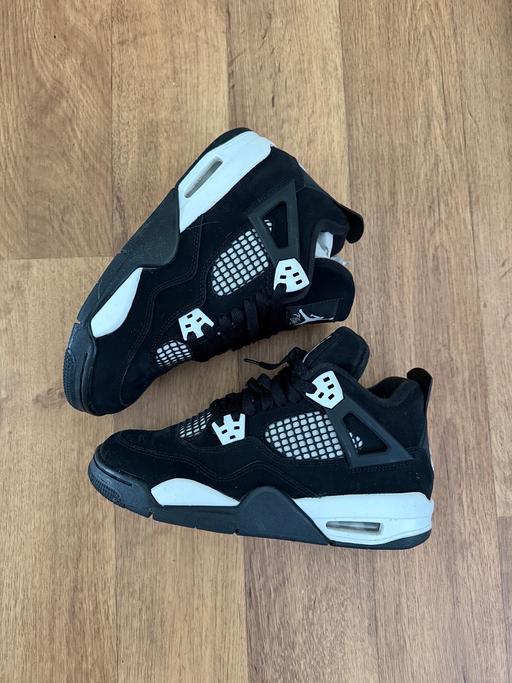  — Air Jordan’s 4s