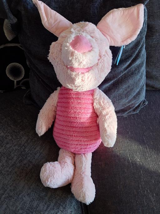  — Large piglet soft toy