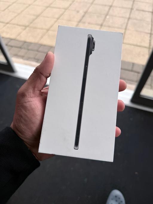  — iPhone Air Black 256 GB