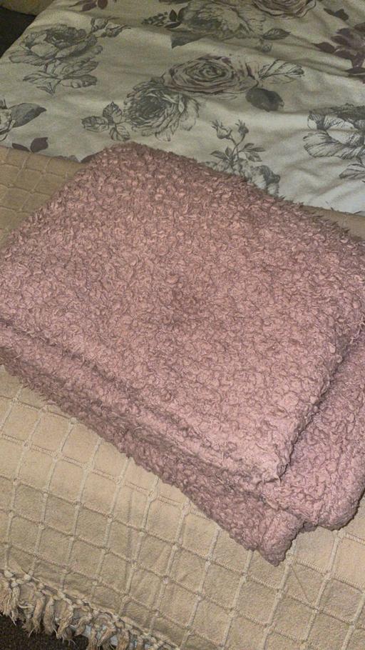 Buy & Sell Erdington Birmingham - Photos for Throw blanket