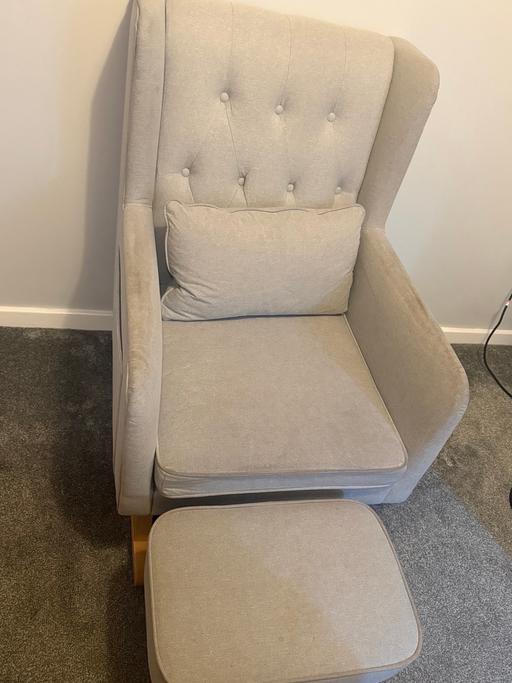  — Nursing/ arm/ rocking chair