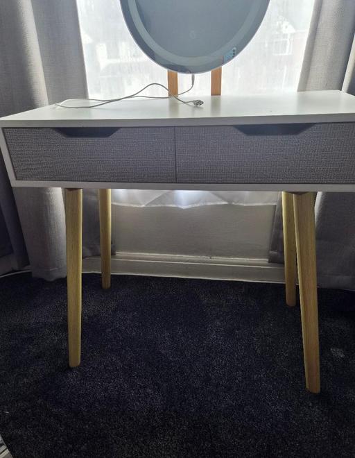 Buy & Sell Hamstead Industrial Estate Birmingham - Photos for Dressing table with LED light mirror