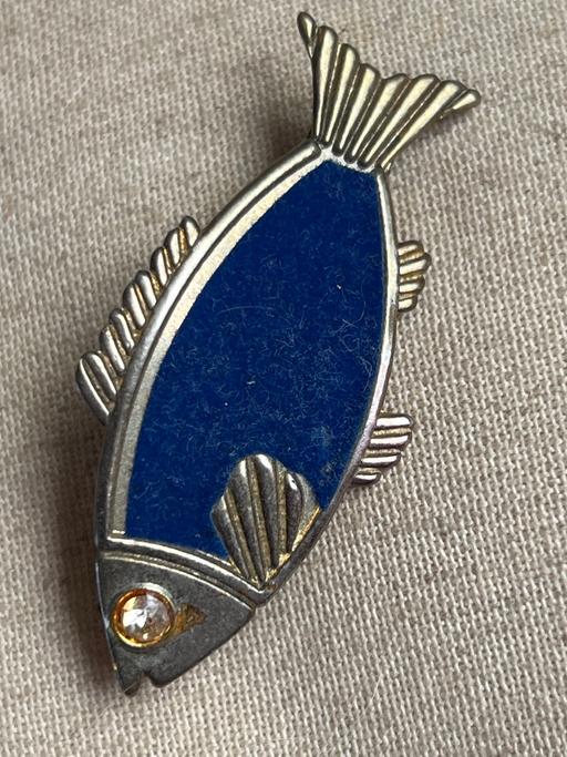  — Beautiful vintage hair clip