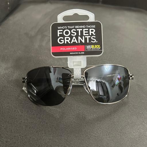  — Foster grant Polarised aviator sunglasses