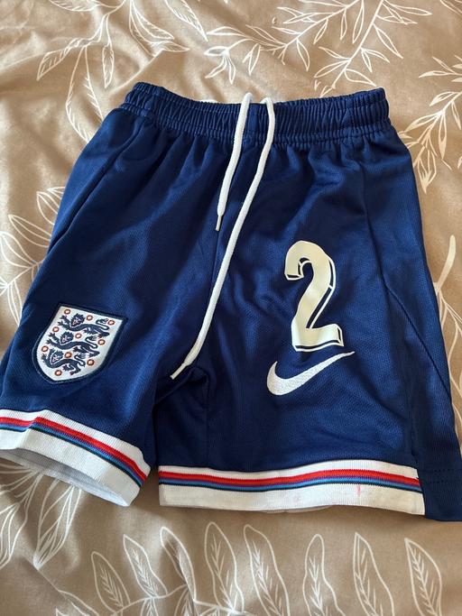  — Age 2-3 years (approx) England shorts