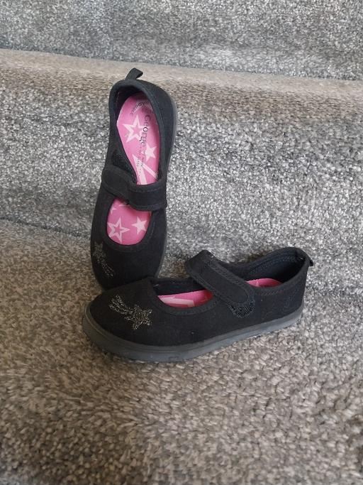  — Girls School Pumps