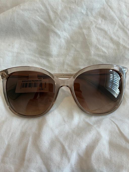  — Women’s Polo Sunglasses