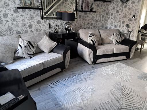 Buy & Sell Erdington Birmingham - Photos for 2 x 2 sofas
