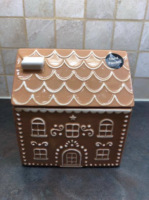 Buy & Sell Roby Knowsley - Photos for Gingerbread Shaped House Candle