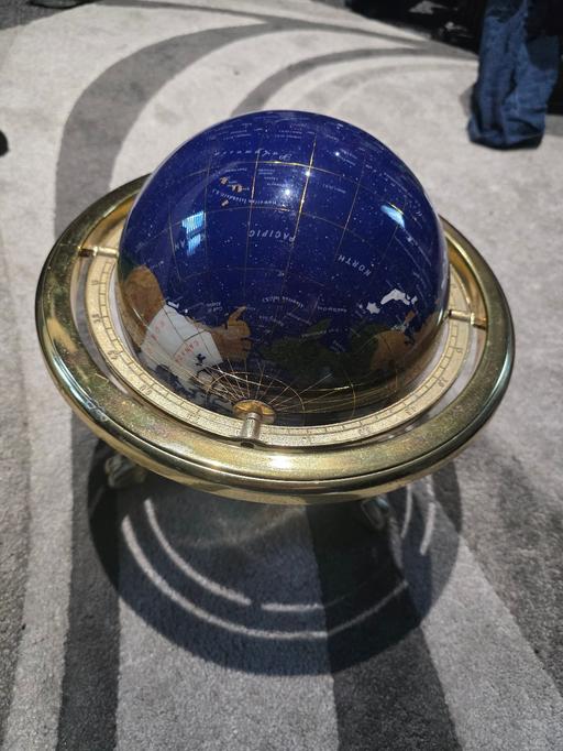 Buy & Sell Spring Village Telford and Wrekin - Photos for world globe rocks dark blue medium