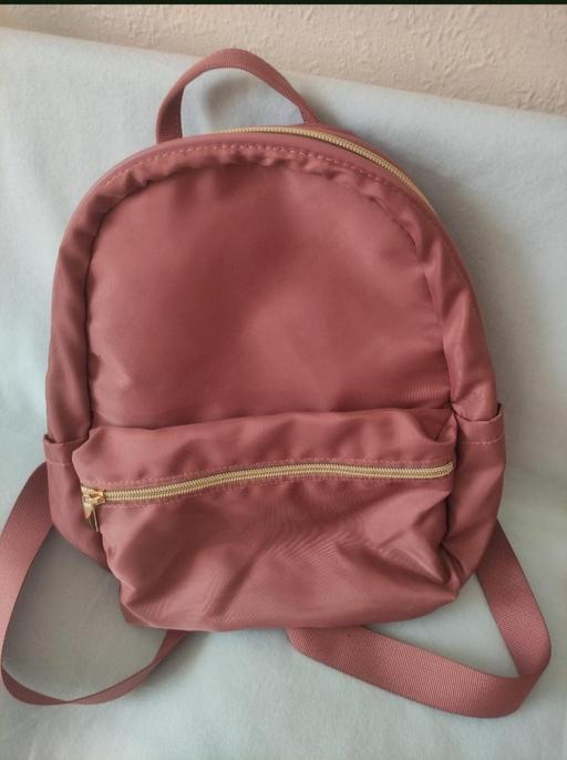  — Backpack bag