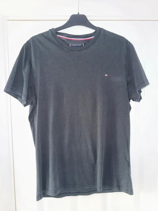  — Tommy Hilfiger T-Shirt Black Large