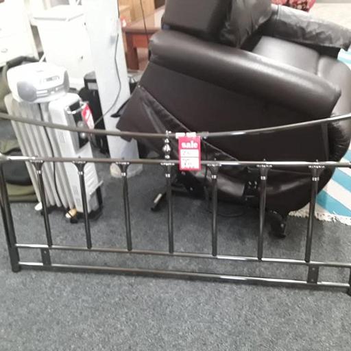 Buy & Sell Saint Pauls Trading Estate Tameside - Photos for Chrome curved DOUBLE headboard