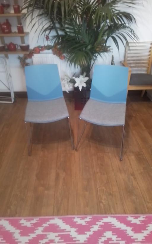 Buy & Sell Swinley Wigan - Photos for NEW STRAND HVASS CHAIRS