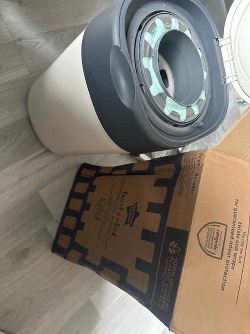Buy & Sell Heath Town Wolverhampton - Photos for Brand new tommee tippee bin with refills