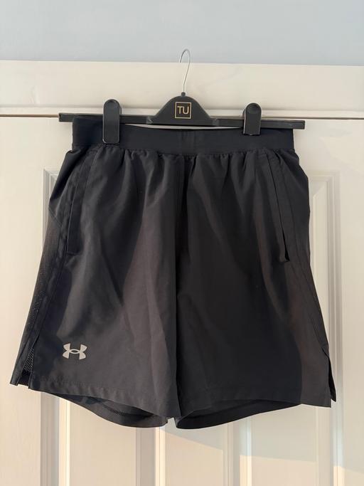  — Under Armour Launch 7” shorts Black Medium