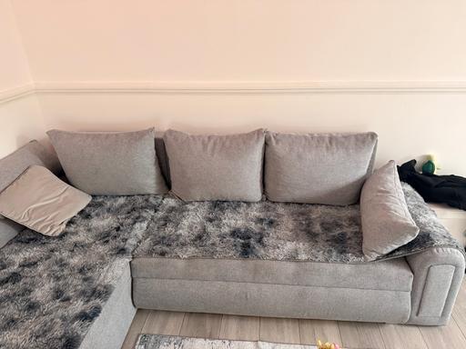 Buy & Sell Feltham Hounslow - Photos for Brand new sofa !!